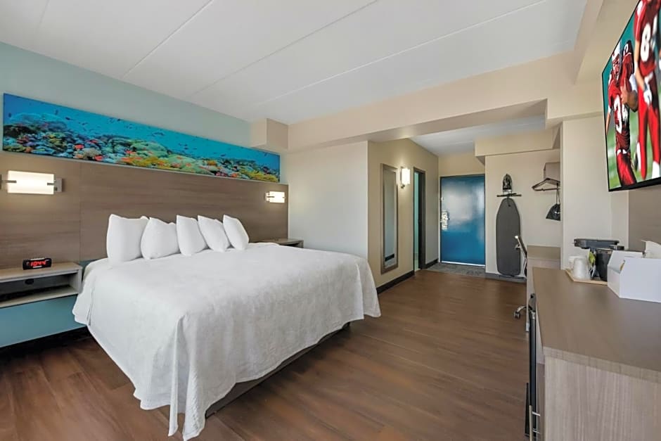 Red Roof PLUS & Suites Virginia Beach - Seaside