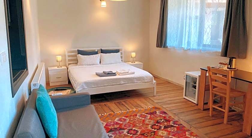 Attalos Suites Hotel