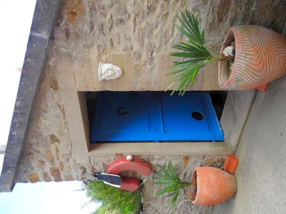 Studio "LA MEDINA", PISCINE jusqu'au 15 septembre, JARDIN BOTANIQUE, COMMERCES &MER