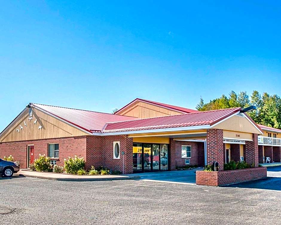 Econo Lodge Cadillac