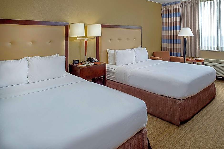 DoubleTree By Hilton Saint Louis Westport