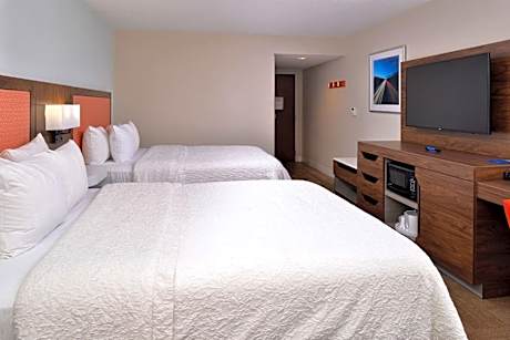 2 Double Beds Nonsmoking