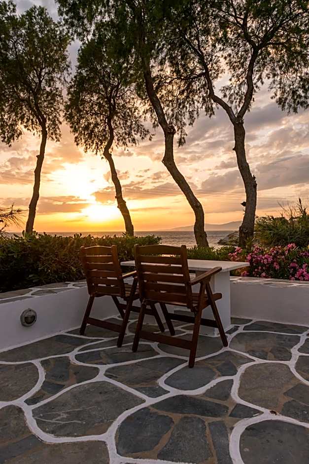 Poseidon Hotel Suites