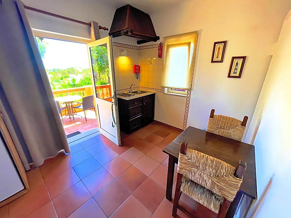 Quinta do Mar - Country & Sea Village