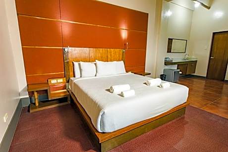 Suite with Hot Tub