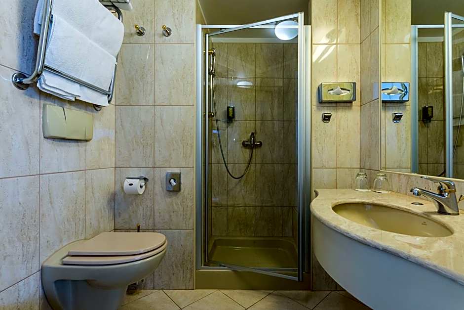 My City Hotel