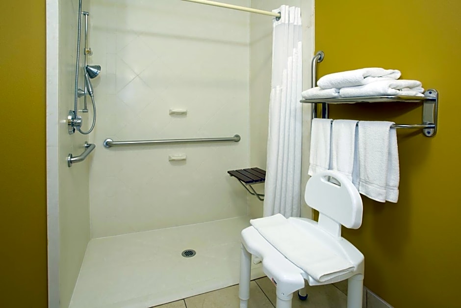 Holiday Inn Express Hotel & Suites Richmond, an IHG Hotel