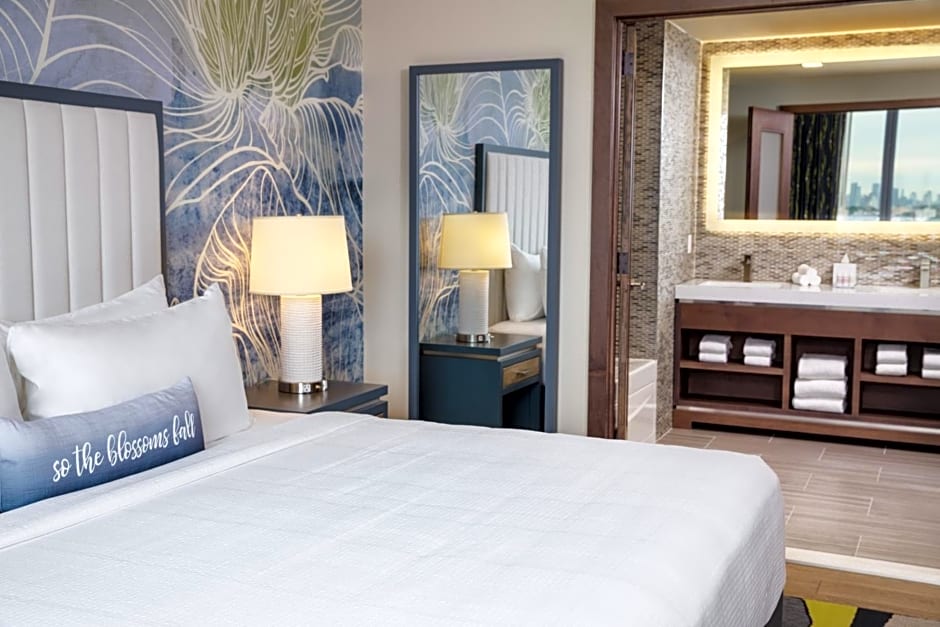 Hotel Indigo - Flushing, an IHG Hotel