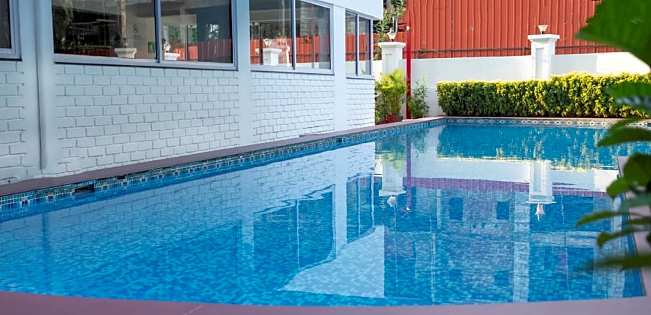 Arotel Rooms & Suites