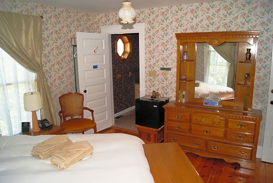 Ye Olde Walkerville Bed & Breakfast