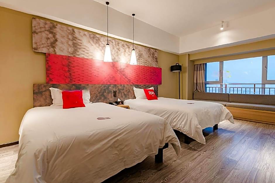 ibis Weihai Oriental New Ground  Hotel