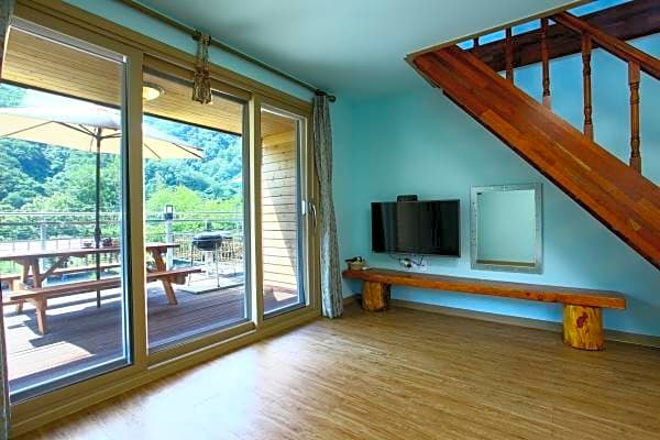 Hongcheon Yeongjin Pension