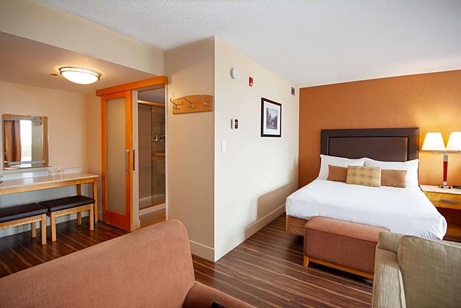Coast Hillcrest Hotel