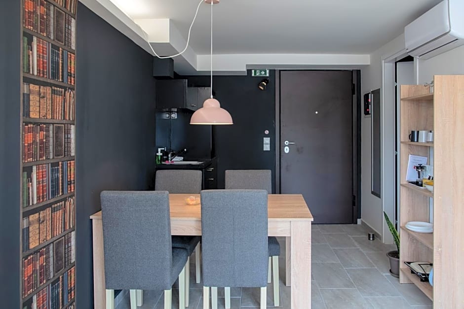 CHROMA Lodge Pikermi