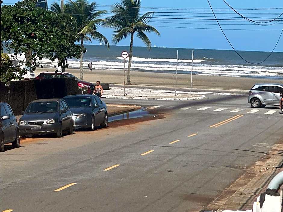 Apto Vista Mar 50m da Praia com estacionamento - O Cantinho da Sol