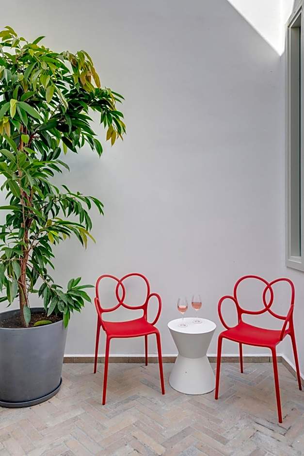 Skylight - 1873 Seafront Luxury Suites on the Harbor, City Center