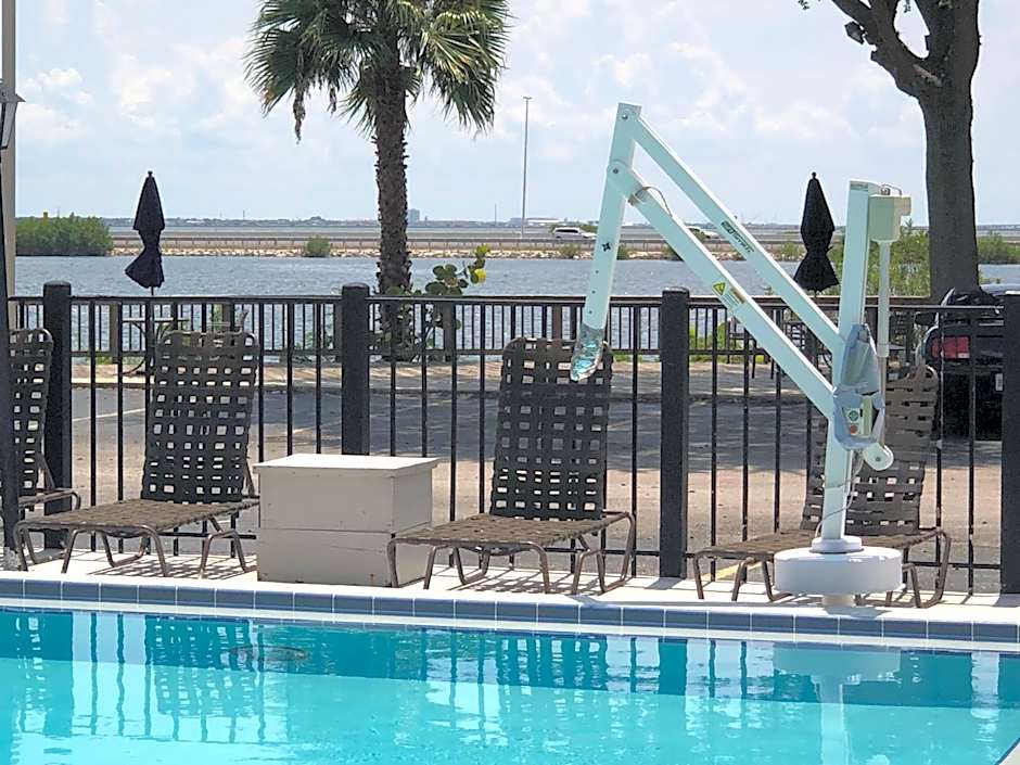 Chase Suites Hotel Tampa – Tampa, FL