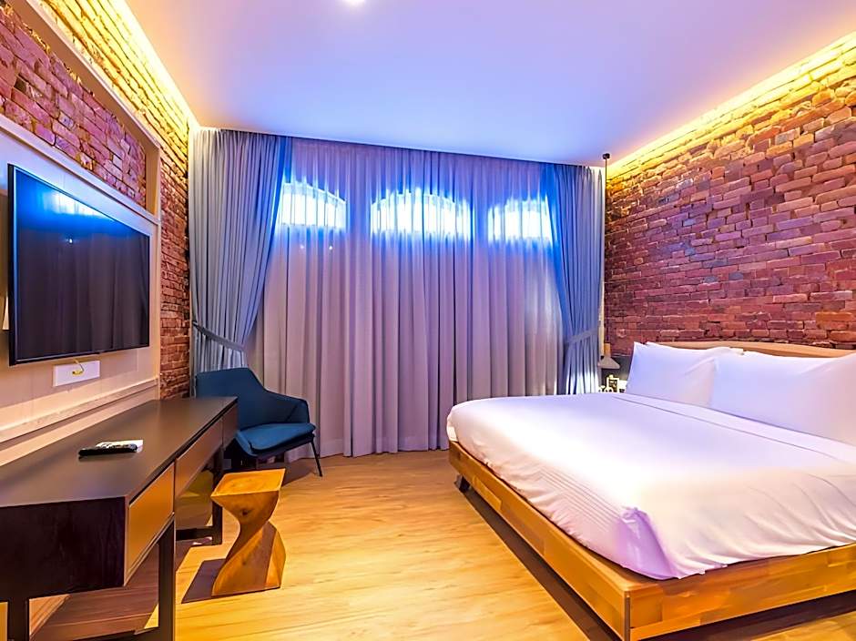Tien Terrace Macalister