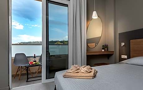 DOUBLE ROOM (On Level)