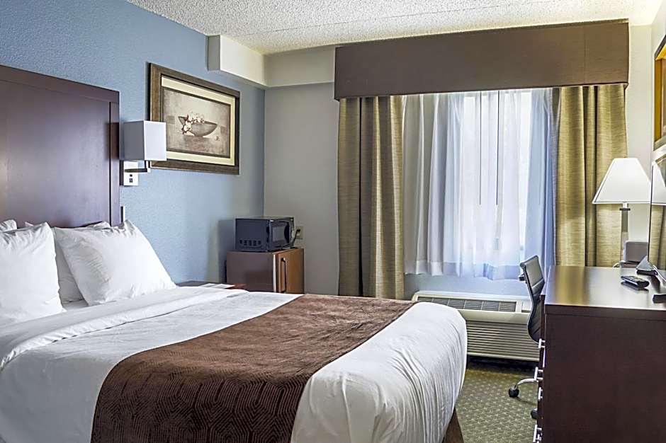 Quality Inn & Suites Clackamas - Portland