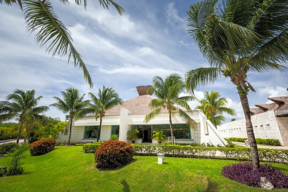 Blue Bay Grand Esmeralda - All Inclusive