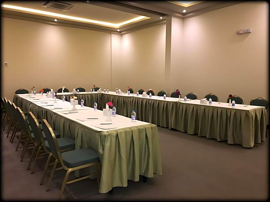 Lily Hotel Suites Mubarraz