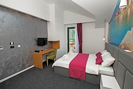 Deluxe Double Room with Sea View