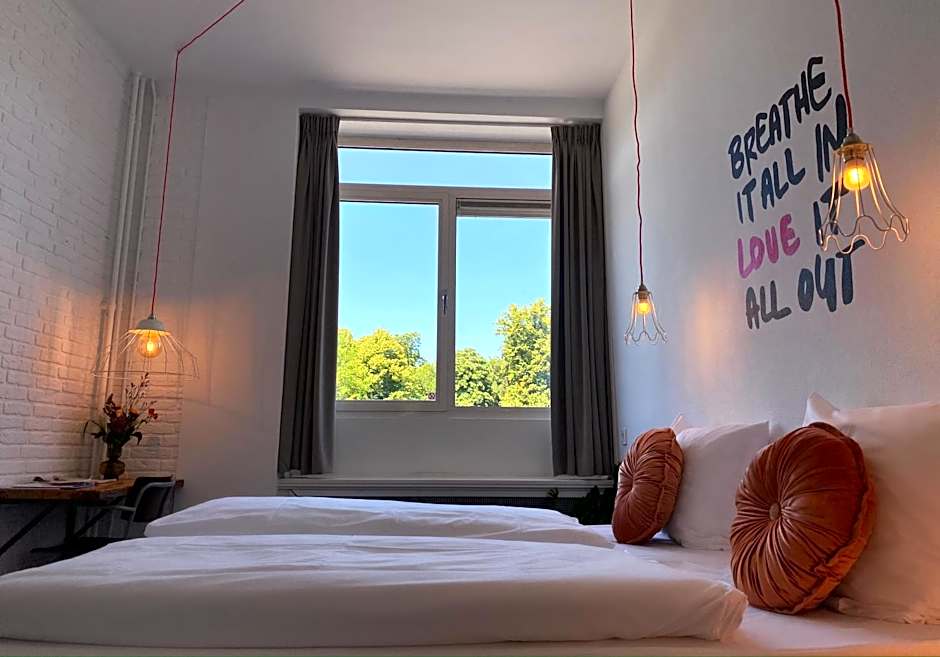 Hotel Credible