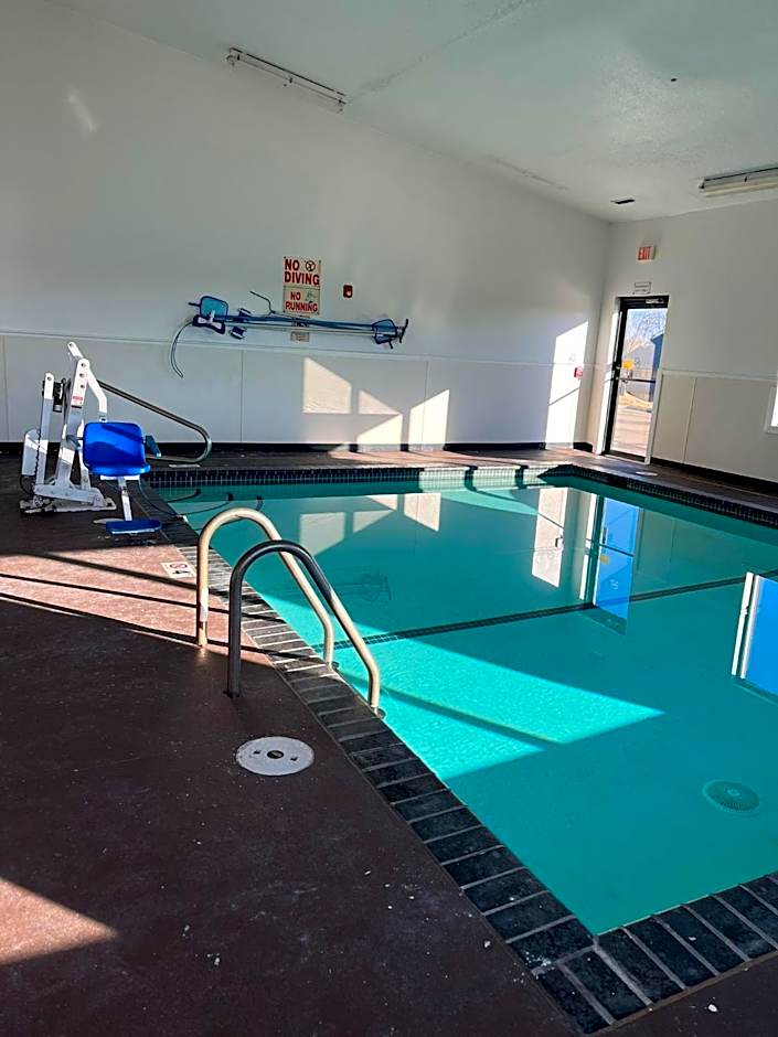 Ramada by Wyndham Cedar Rapids South