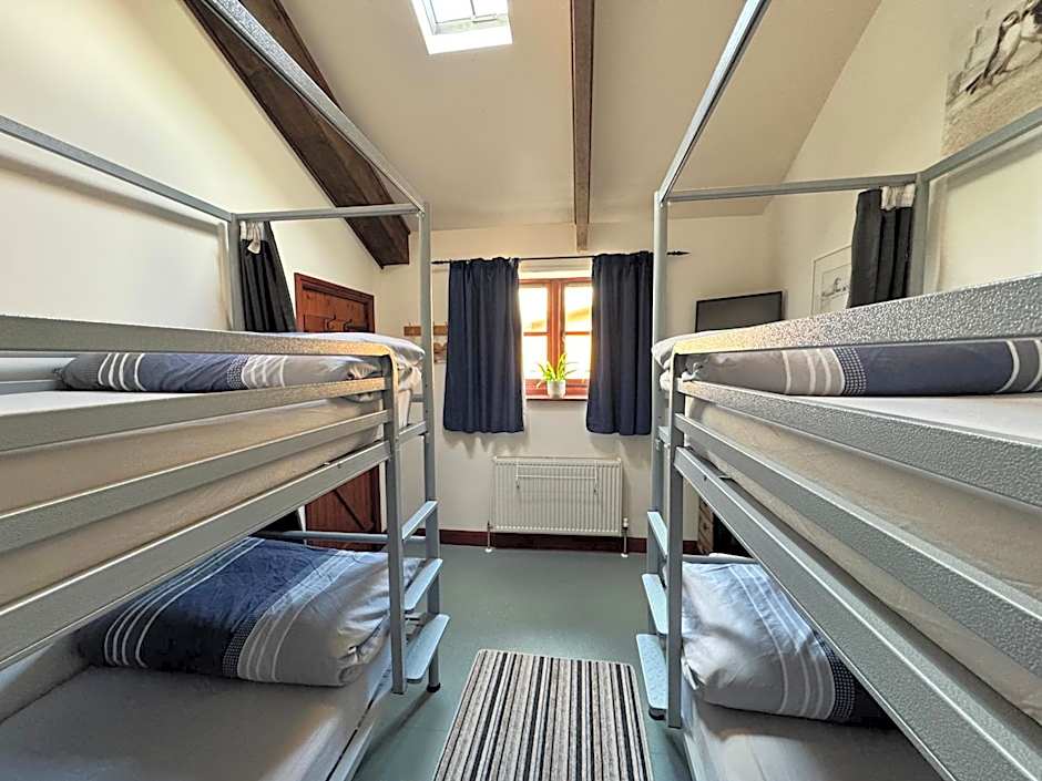 Lands End Hostel and B&B