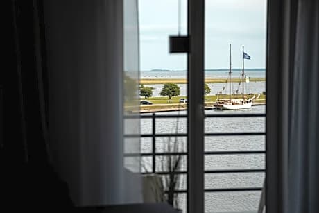 Ö Seaside Suites & SPA