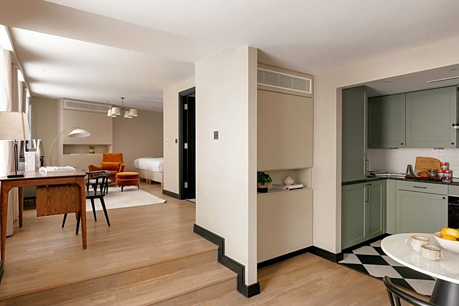 Native Kings Wardrobe, St Pauls