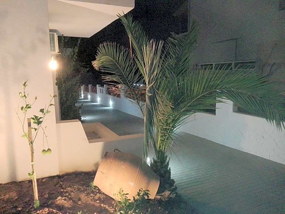 Okirroi Villas and Apts