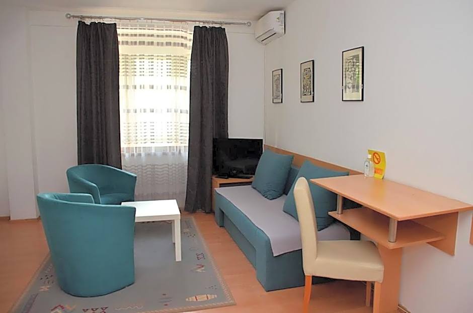 Hotel 7