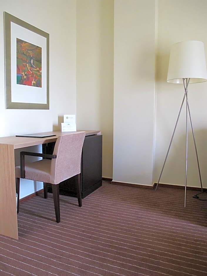 Hotel Girassol - Suite Hotel