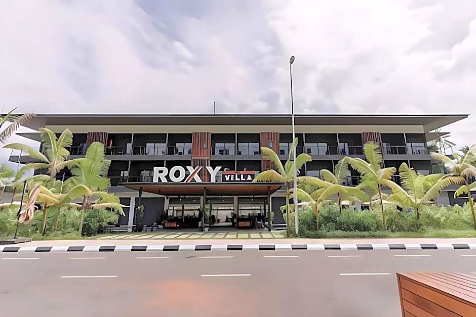 Roxy Sematan Villa & Townhouse