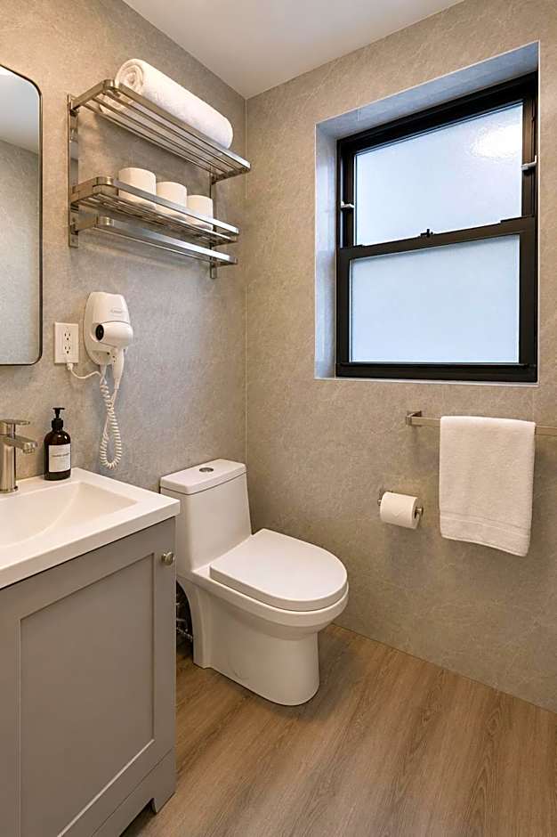 Bay Ridge ApartHotel