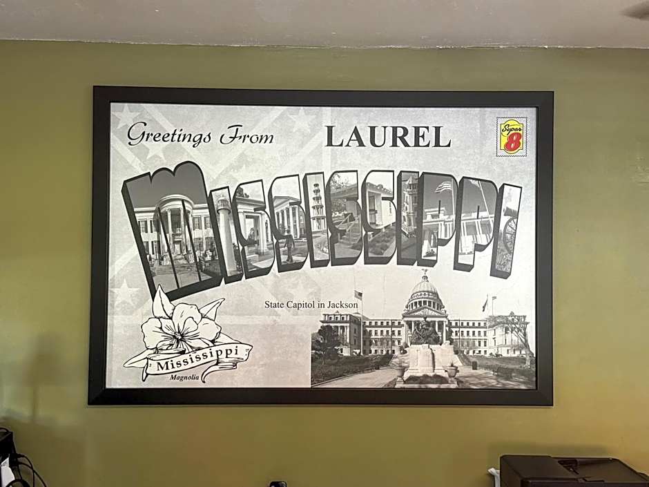 Super 8 by Wyndham Laurel