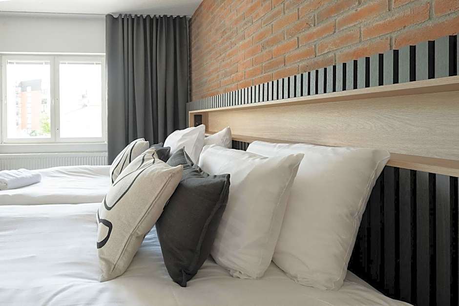 Frans & Frans - Hotel and Apartments by UHANDA