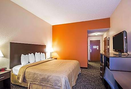 ADA Accessible Standard King Non-Smoking