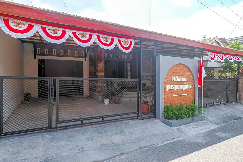 RedDoorz Syariah near Stasiun Klaten