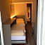 Hotel Pickwick and Pub "the room with a view"
