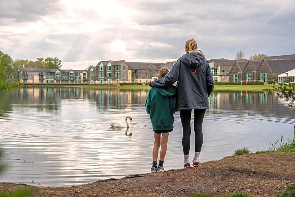 De Vere Cotswold Water Park Apartments