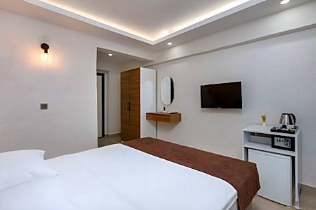 Economic Garden Room