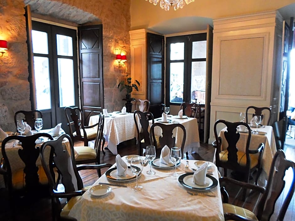 Hotel Virrey De Mendoza