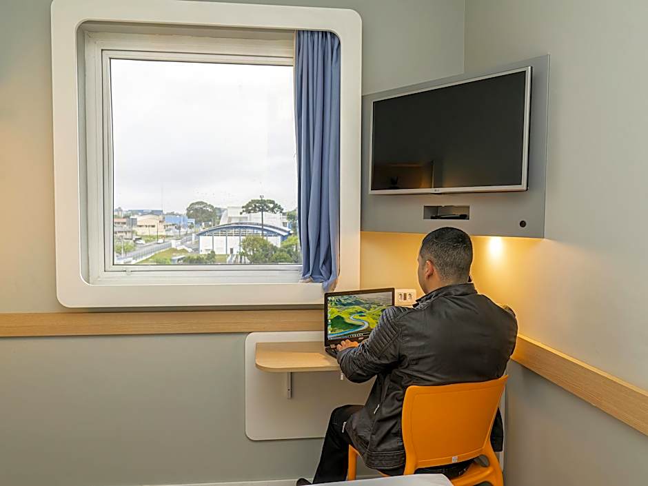 Ibis Budget Curitiba Aeroporto