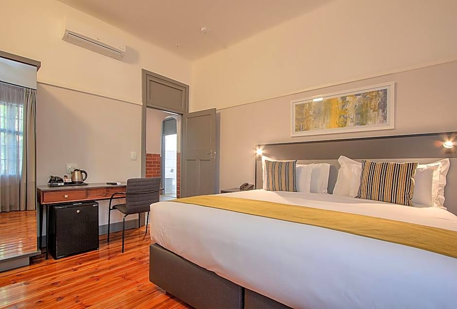 THE Pretoria Hotel