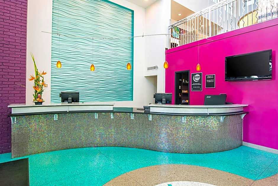 Oasis Hotel & Conv. Center, an Ascend Collection Hotel