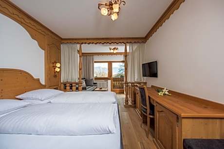 Junior Suite with Balcony