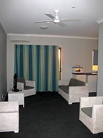 Two-Bedroom Apartment (6 Adults)